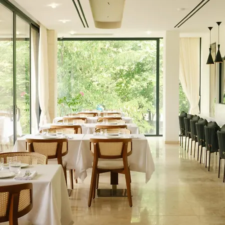 Hotel Nik Luxury 2*