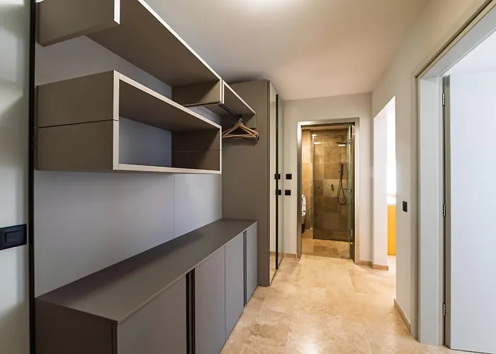 Nik Luxury Szandanszki