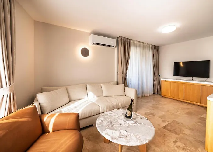 Nik Luxury Szálloda 2*