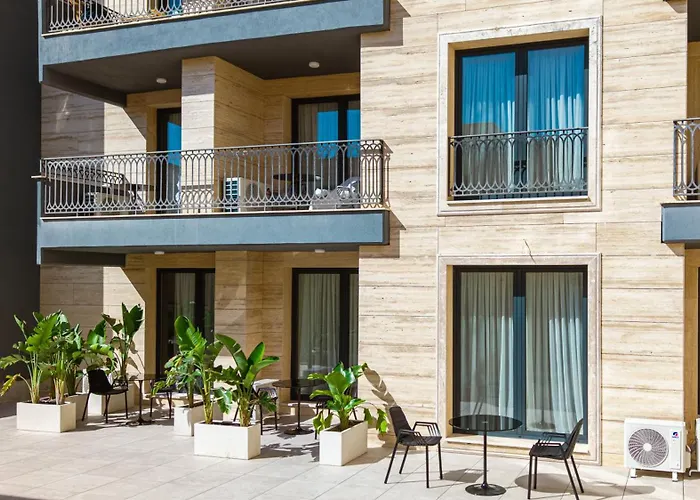 Nik Luxury Szálloda