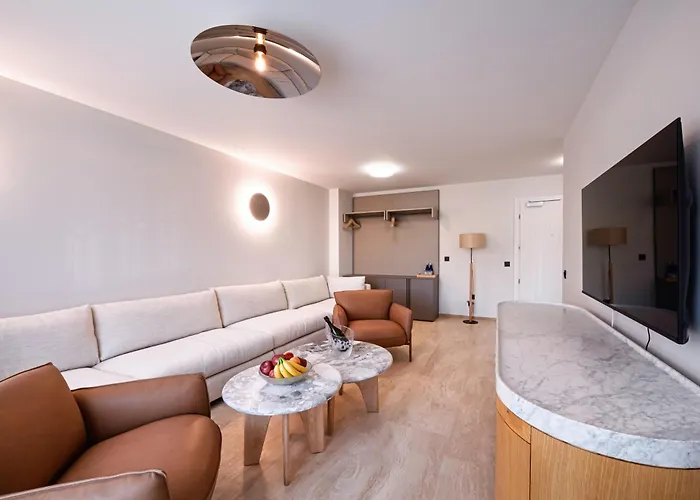 Nik Luxury Szálloda